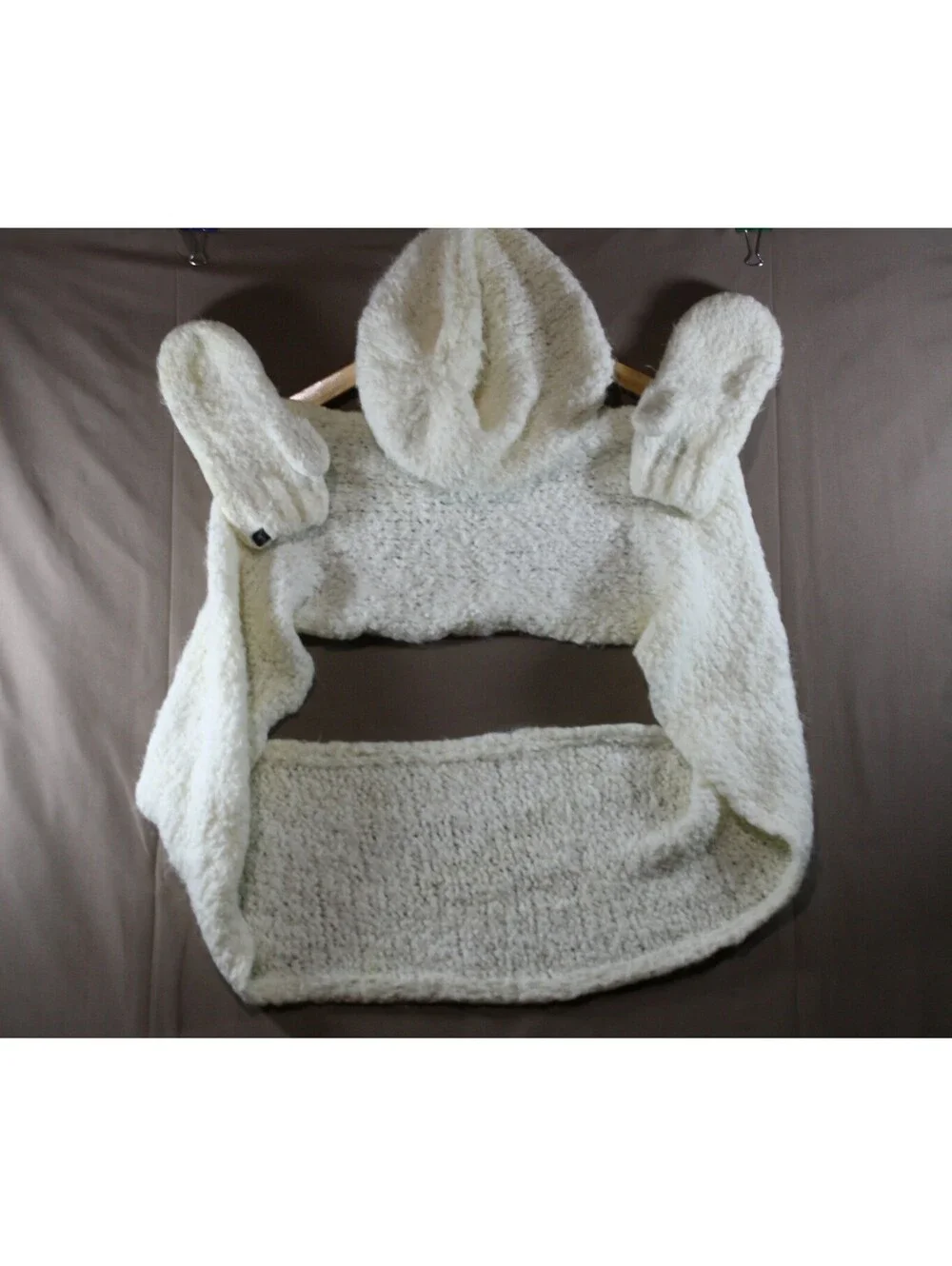 Scarf/Hat/Mittens Set